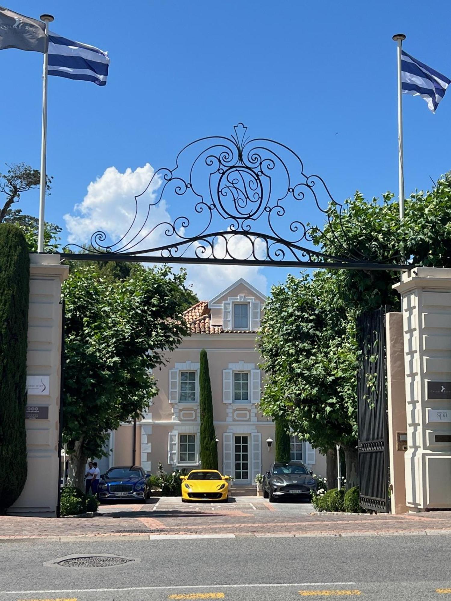 Superbe Appartement Avec Terrasse Jardin Et Parking Prive Saint-Tropez Esterno foto