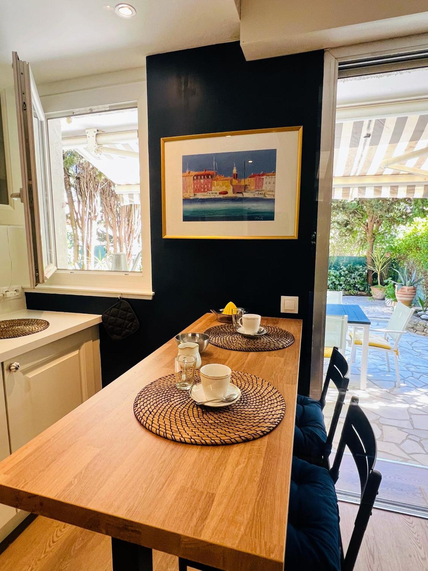 Superbe Appartement Avec Terrasse Jardin Et Parking Prive Saint-Tropez Esterno foto