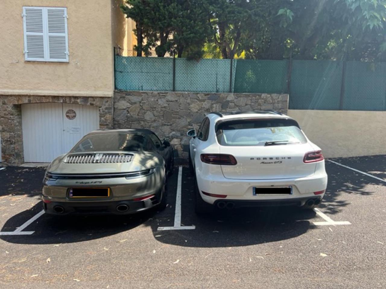 Superbe Appartement Avec Terrasse Jardin Et Parking Prive Saint-Tropez Esterno foto
